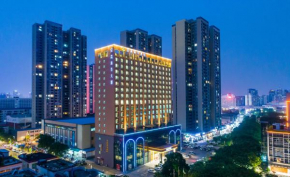 Гостиница Foshan Jiagao Business Hotel  Фошань